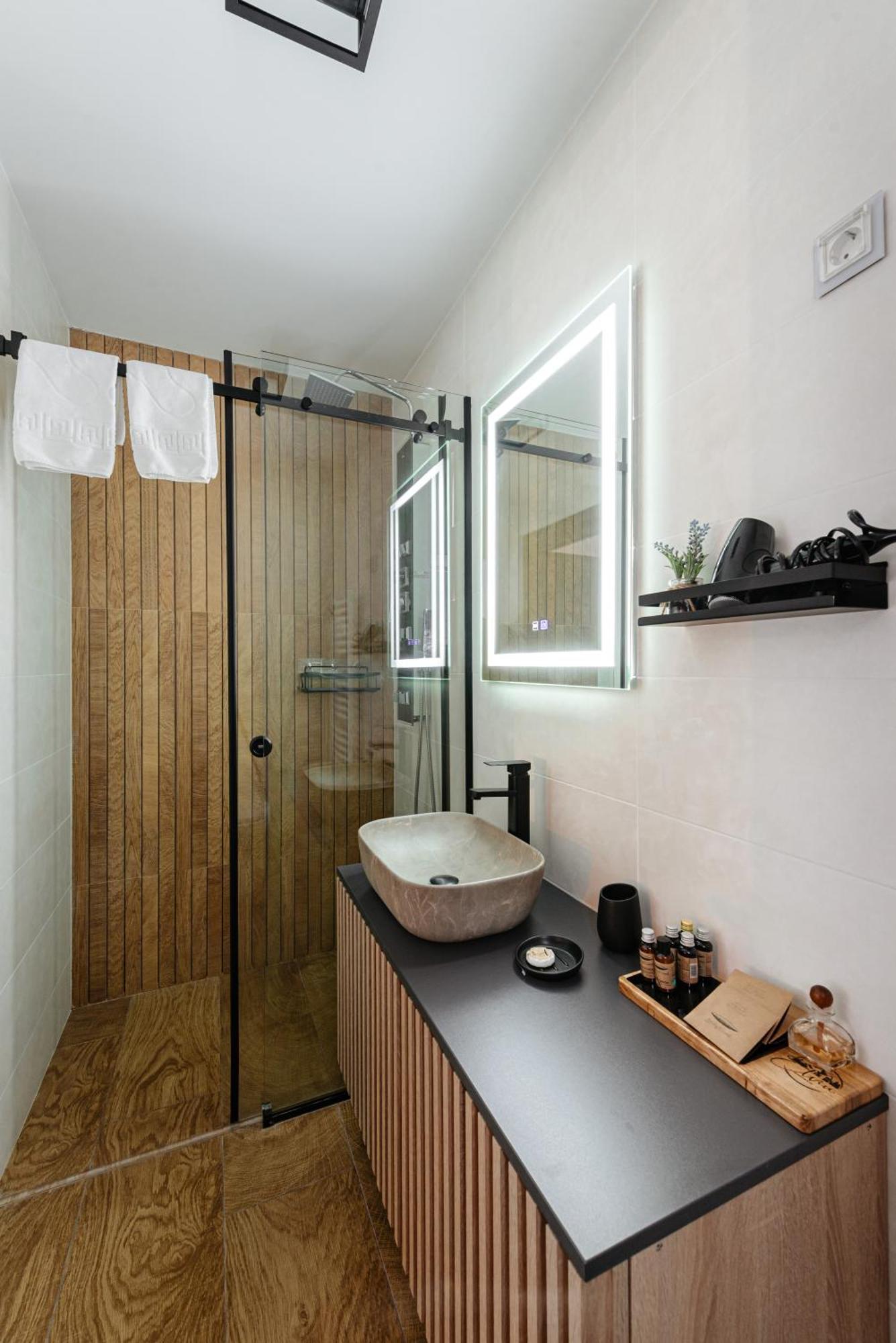 Elviu Guesthouse Gyilkostó Kültér fotó